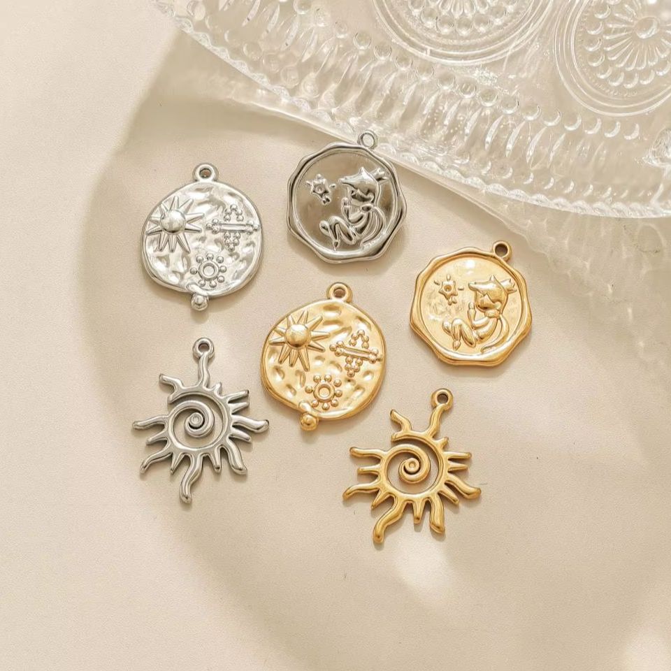 Vintage Fashion Online - 3-teiliges „Kleiner Prinz“-Sonnen-Retro-Anhänger-Set aus Edelstahl –